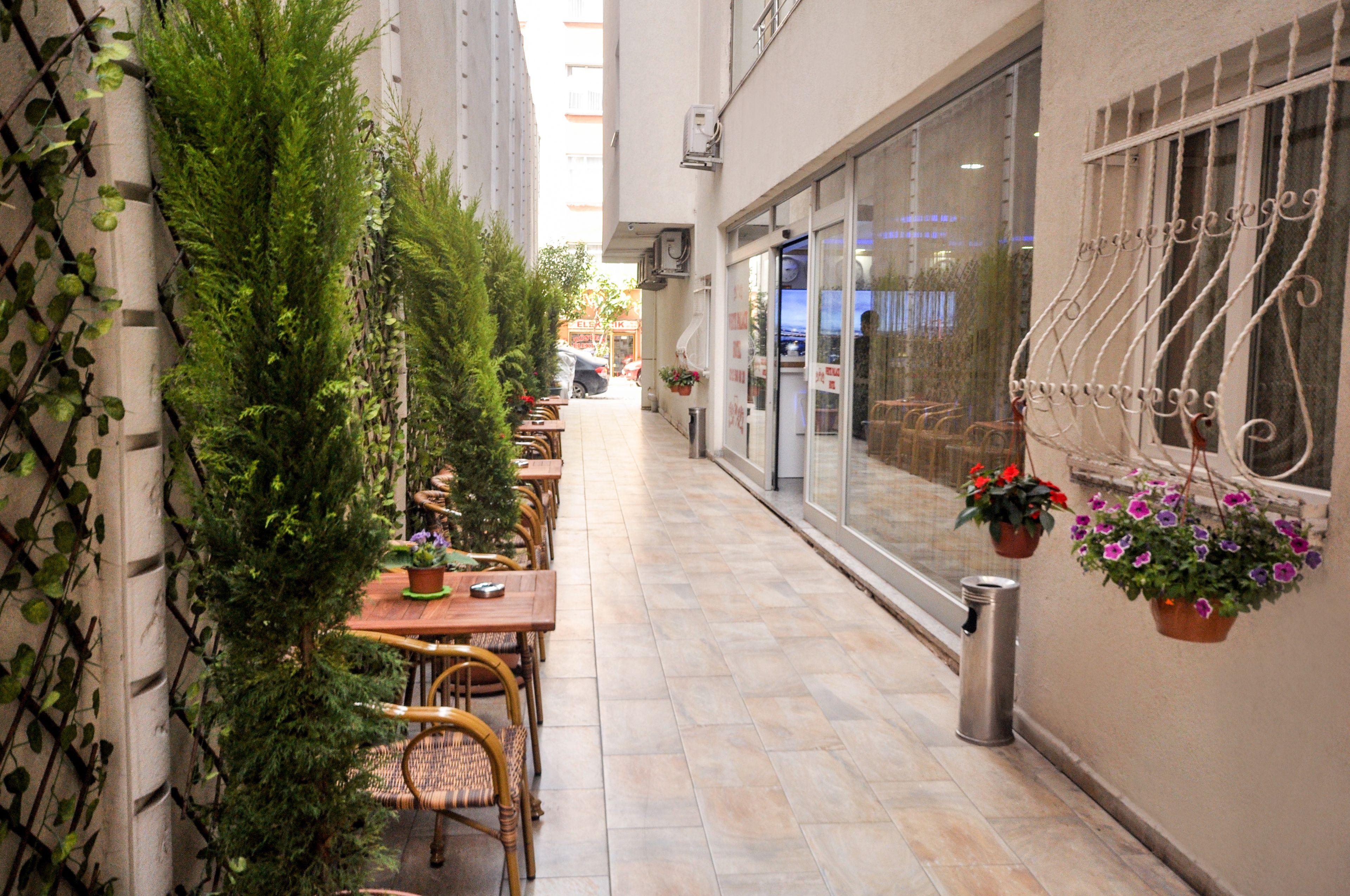 White Palace Hotel — Photos 2